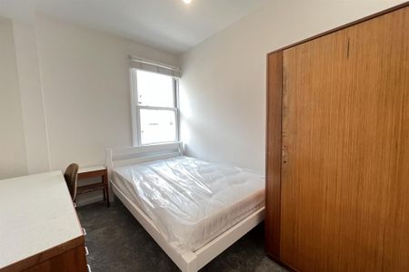 5 bedroom apartment to rent - Photo 4