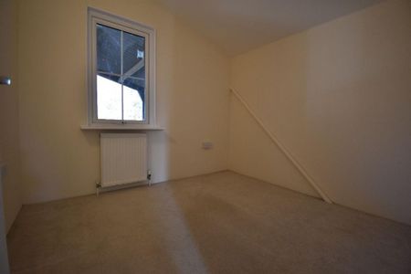 2 bedroom barn conversion to rent - Photo 3