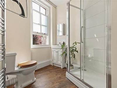 Upper Richmond Road, SW15 - Photo 1