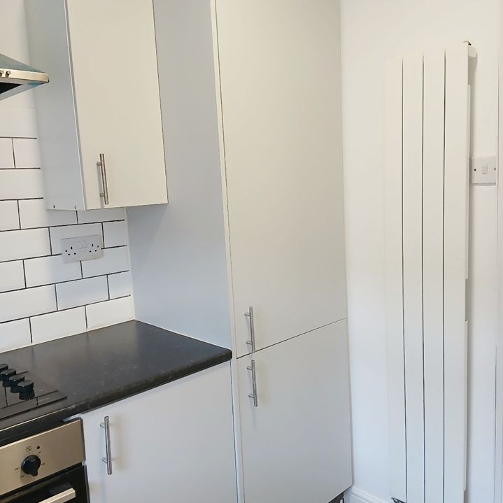 2 Bed Terraced House, Ivy Street, M40 - Photo 1