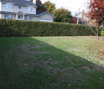 For Lease - 1781 Queensdale Avenue, Blossom Park - Airport and Area... - Photo 1