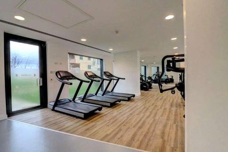 Rainier Apartments, Cherry Orchard Road, Croydon, CR0 - Photo 4