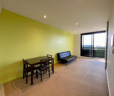 Two Bedroom Apartment Located On Swanston Street!! - Photo 3