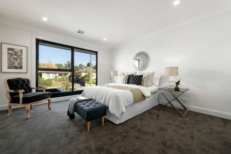 Morden Living With Great Location - Photo 3