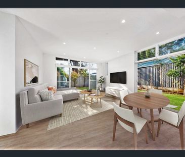 Luxury Three Bedroom Townhouse - Photo 1
