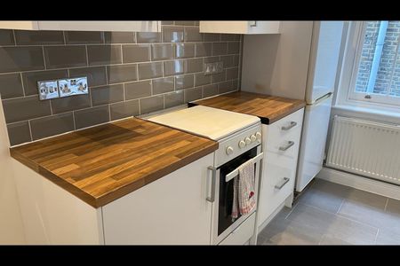 Studio Flat, Hoxton Street, N1 - Photo 3