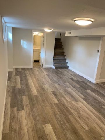 For Lease - 251 Erb Street Unit# Bsmt, Waterloo, Ontario - Photo 5