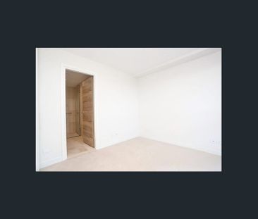 BEAUTIFUL & MODERN APARTMENT WITH BREATH TAKING VIEWS - Photo 4