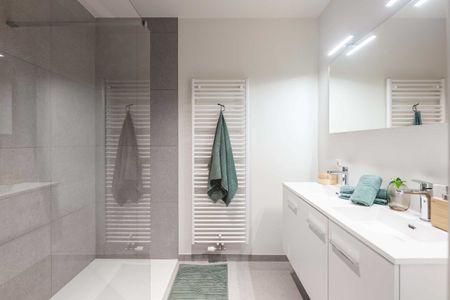 Nieuwbouwappartement met tuintje huren in centrum Roeselare - Foto 4