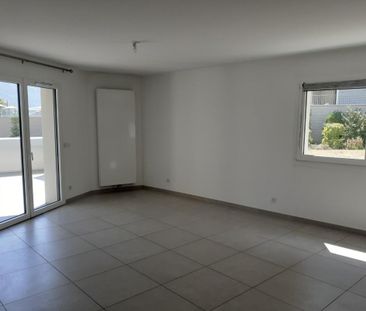 Location Appartement 4 pièces 103m² ANNECY 74000 - Photo 1