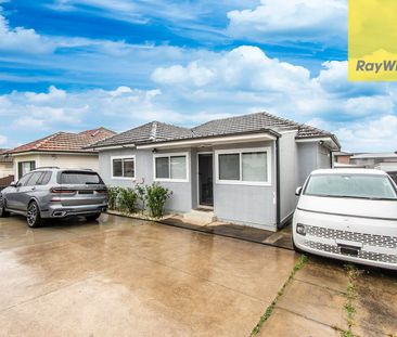 Modern 3-Bedroom Home in prime location - Photo 3