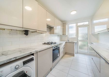 Conifer Gardens, SW16 2TY, London - Photo 5