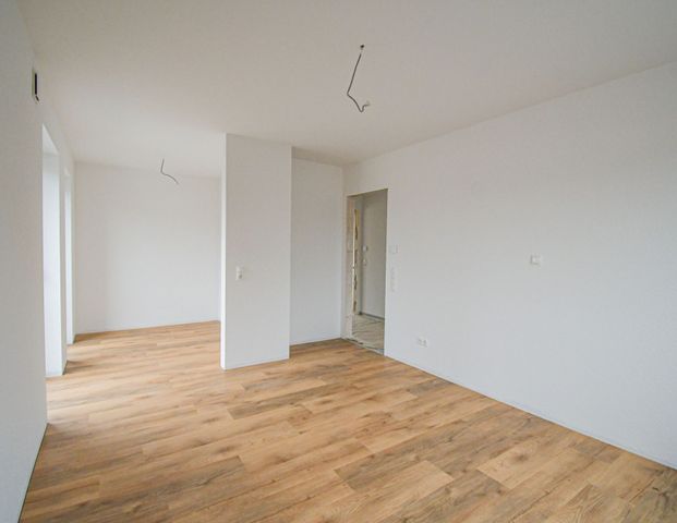 6657 - Hoch über dem Alltag – lichtdurchflutete 2-Zimmer-Wohnperle im 1. Obergeschoss! - Photo 1