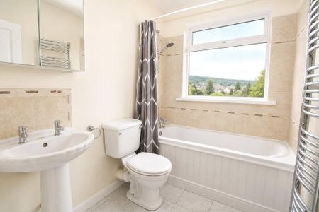 2 bedroom maisonette to rent - Photo 5