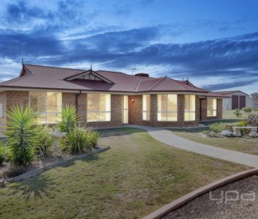 Family Home in HOPETOUN PARK - Photo 1