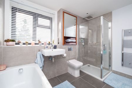 The Broadway, Cheam, SM3 - Photo 4