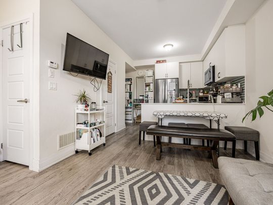 For Lease - 713 Lawrence Avenue Unit# 5, Toronto, Ontario - Photo 1