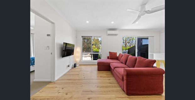 MODERN RIVERSIDE APARTMENT - Photo 1