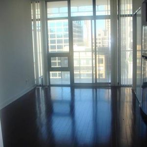 SUPER LOCATION -Bachelor -33 Charles St East, 23rd Flr + BALCONY - Photo 2