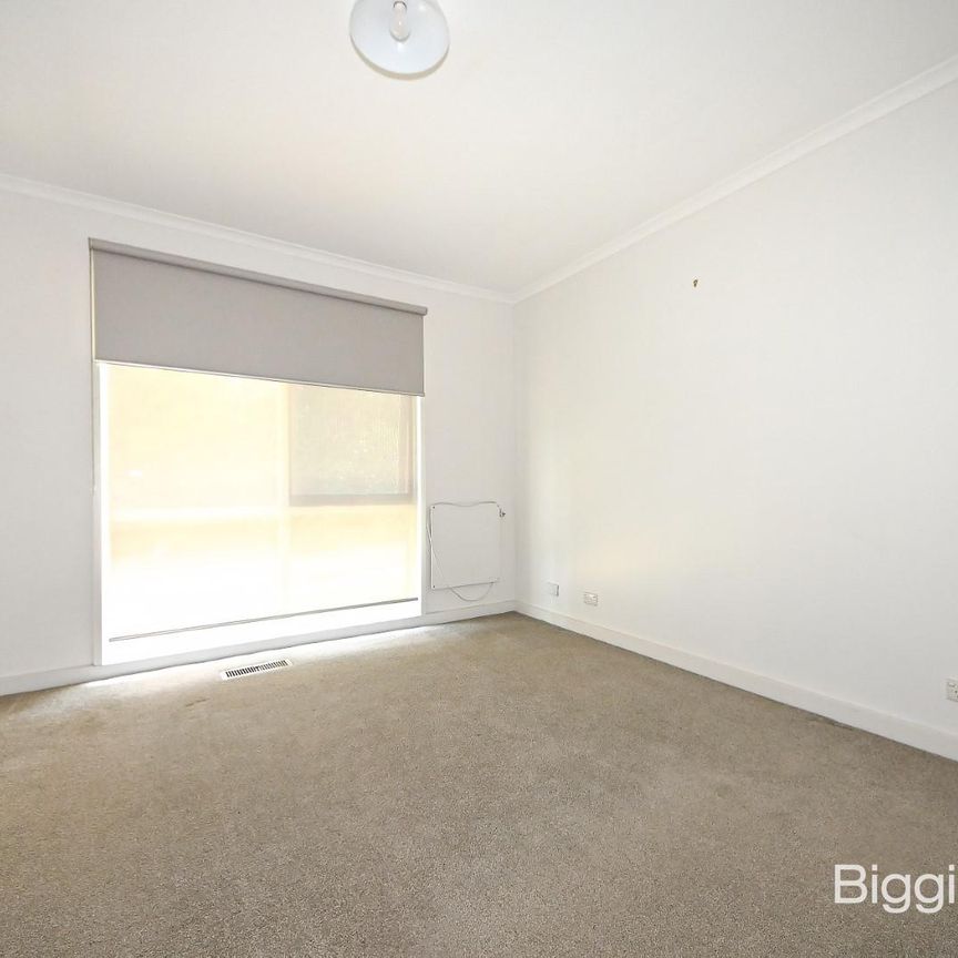 Comfortable unit with positioned for convenience - Photo 1