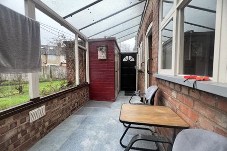 Edith Avenue - Photo 2