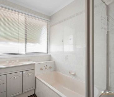 Four Bedroom Home in Wanniassa - Photo 2