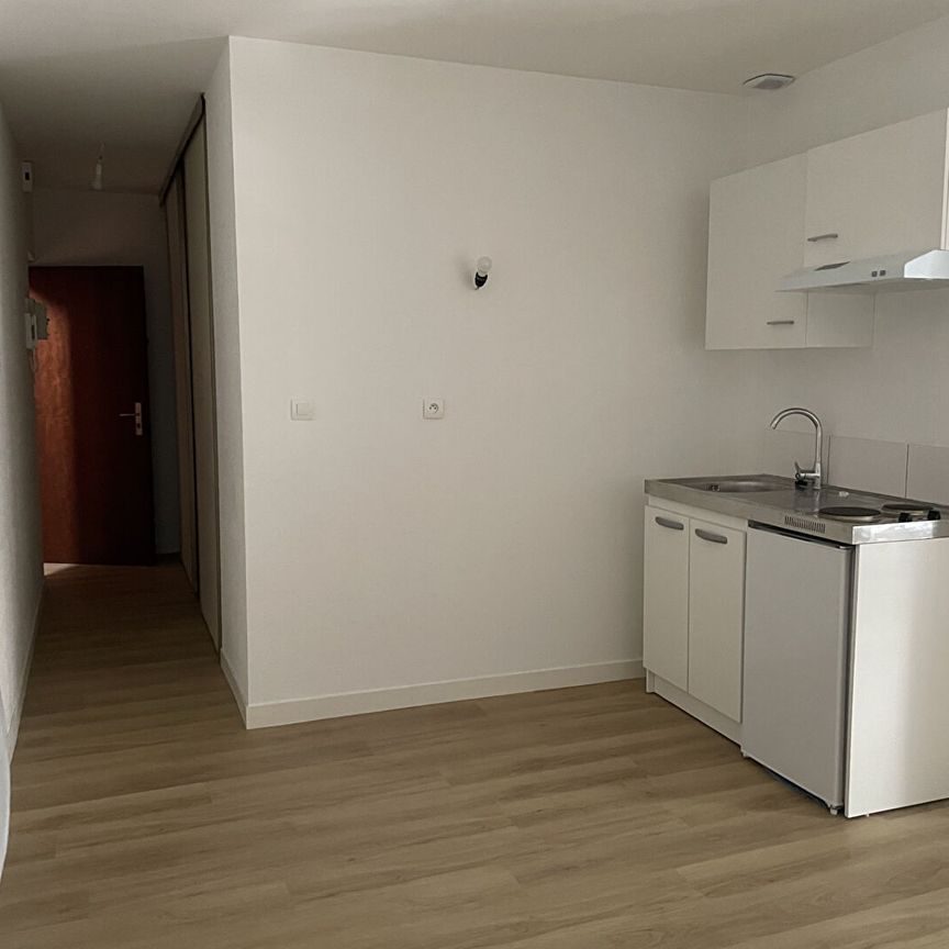 Location Appartement 1 pièce 22m² - Photo 1