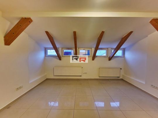 Pronájem bytu 1+kk 30 m² - Photo 1