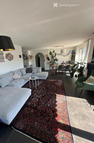 Grosszügige 5-Zimmer-Wohnung in ruhiger, naturnaher Lage in Trimbach - Photo 3