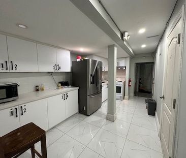 For Lease - 206 Carlton Street Unit# B104, Toronto, Ontario - Photo 2