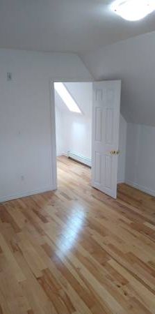 3 Bedroom Sandy Hill Apartment for Rent (219 Daly Ave) - Photo 1