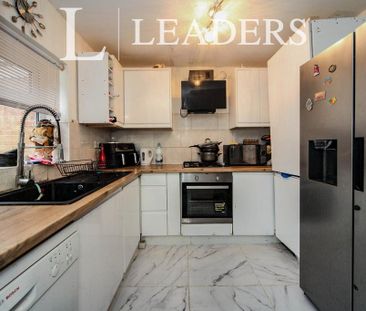 3 bedroom bungalow to rent - Photo 2