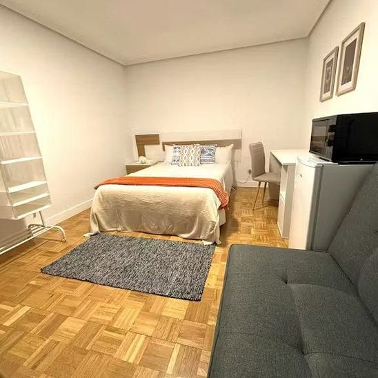 Avenida de Fuenlabrada, Leganés, Community of Madrid 28912 - Photo 1