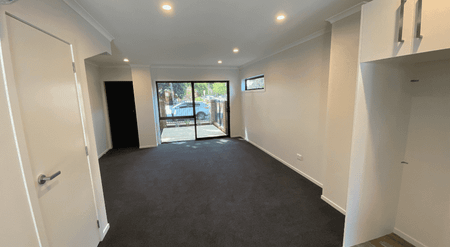 Two bedroom in Hamilton East - Photo 5