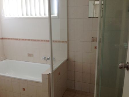 3 Bedroom Family Home - Photo 2