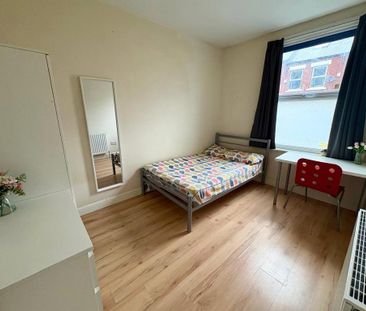 5 bedroom house to rent - Photo 2