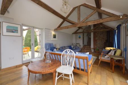 5 bedroom cottage to rent - Photo 2