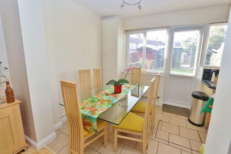 3 bedroom terraced house to rent - Photo 4