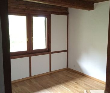 APPARTEMENT DUPLEX DE 3½ PIECES AVEC CARACTERES HISTORIQUES - Foto 2