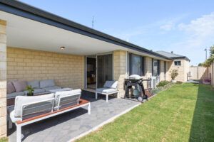 Bright, Airy & Beautiful 4x2 Family Home Near the Beach - Photo 2