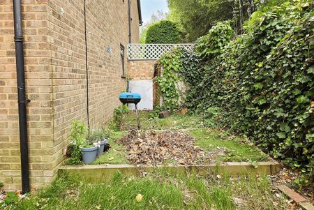 1 bedroom end of terrace house to rent - Photo 2