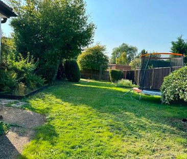 West Street, Epsom, KT18 - Photo 2