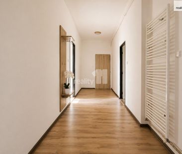 Pronájem bytu 3+1 101 m2 - Photo 1