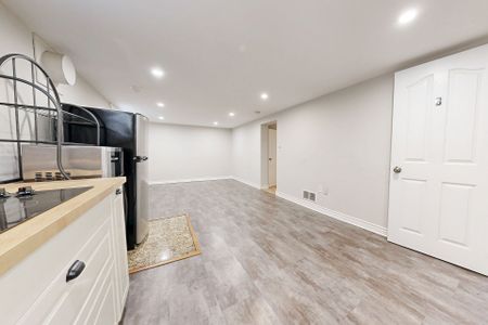 For Lease - 73 Gort Avenue Unit# B, Toronto, Ontario - Photo 2