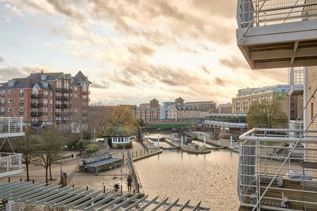 Jessops Wharf, TW8, London - Photo 3