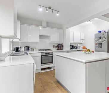 5 bedroom semi-detached house to rent - Photo 6