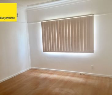 Spacious 4-Bedroom Home in a Convenient Location! - Photo 5