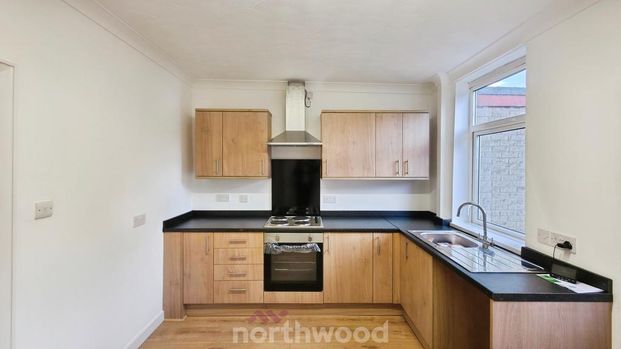 3 bedroom terraced house to rent - Photo 1