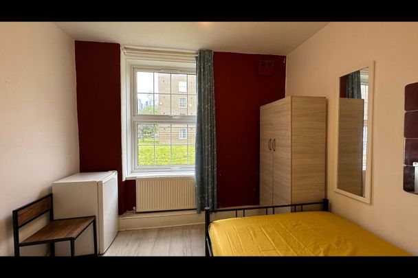 Room in a Shared Flat, Chicksand House, E1 - Photo 1