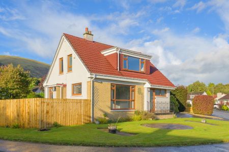 3 bedroom detached house to rent - Photo 4